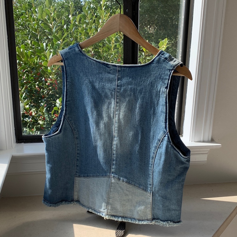 Reba Blue Denim Sleeveless Rodeo Vest - Picture 4 of 5